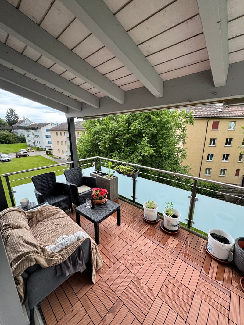 Charmante 4-Zimmer-Wohnung mit Balkon in Wetzikon (1)