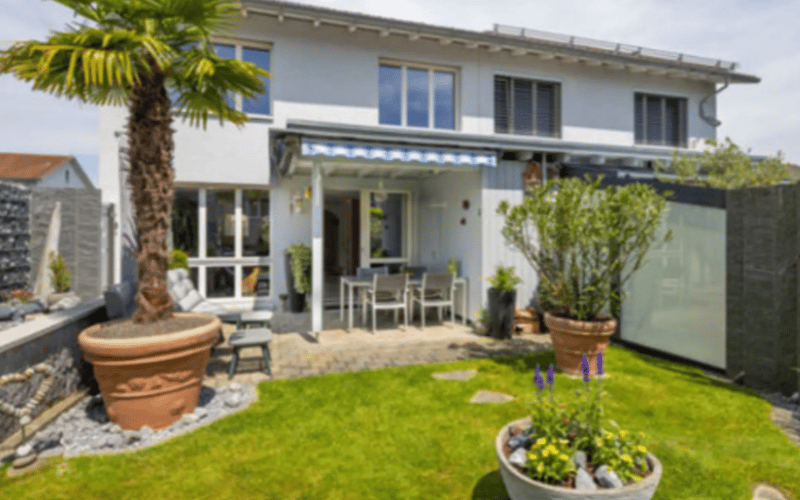 Charmante, top gepflegte 6.5-Zimmer-Doppeleinfamilienhaushälfte in Sins (AG) (4)