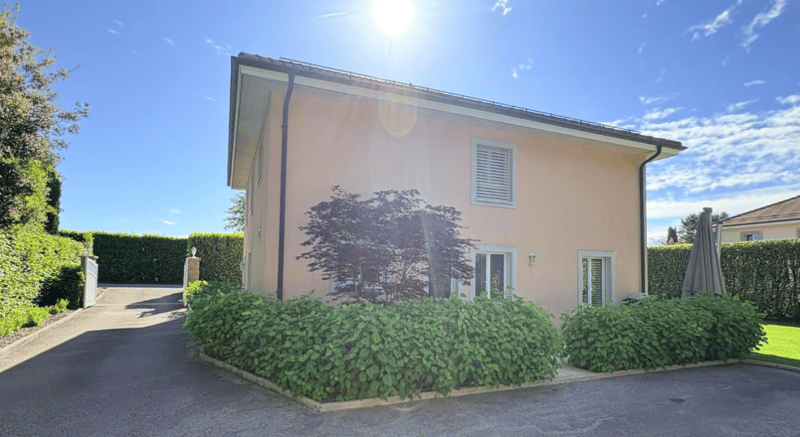 Élégante villa 7.5 Pièces familiale à Terre-Sainte / Elegant Family Villa 7.5 Rooms in Terre-Sainte (3)