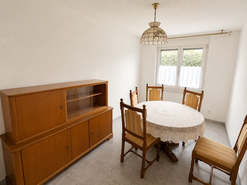 Appartamento attraente di 4,5 locali con balcone, garage e molto spazio di stoccaggio (7)