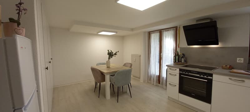 Appartamento soleggiato di 4,5 locali | Balcone & Terrazza | Vista panoramica | Sauna di casa | anche adatto come appartamento condiviso (2)