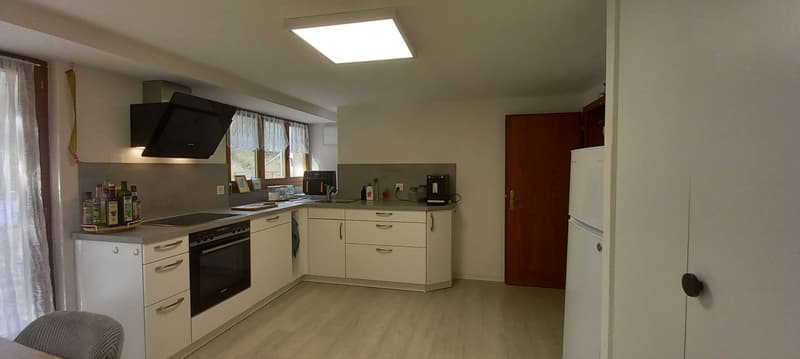 Appartamento soleggiato di 4,5 locali | Balcone & Terrazza | Vista panoramica | Sauna di casa | anche adatto come appartamento condiviso (8)