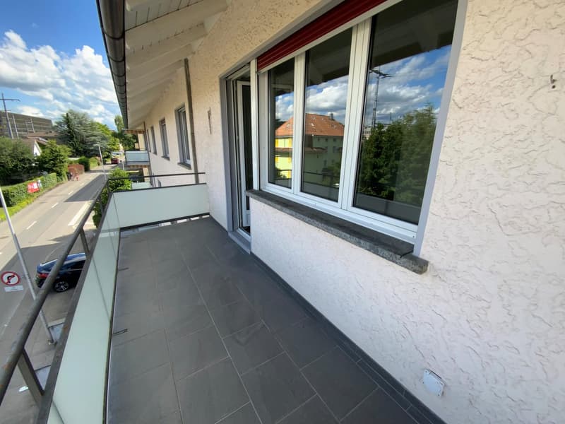 Appartamento di 3.5 locali con ampio balcone e balcone laterale supplementare (3)