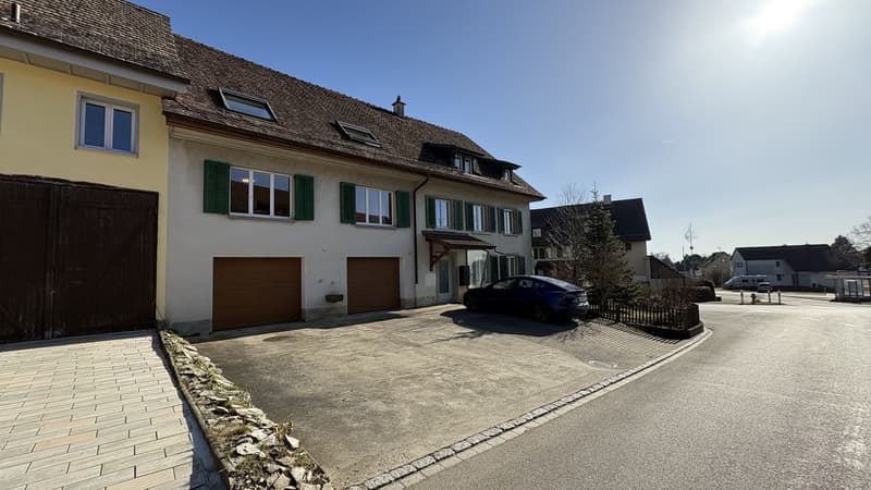Bright 4.5-room maisonette in the village center - freshly renovated (3)