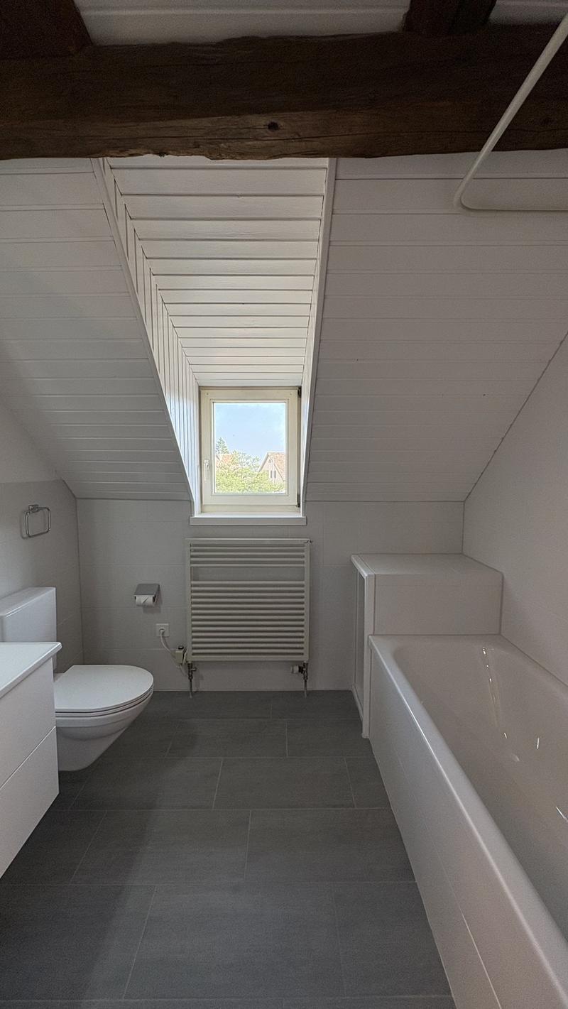 Bright 4.5-room maisonette in the village center - freshly renovated (7)