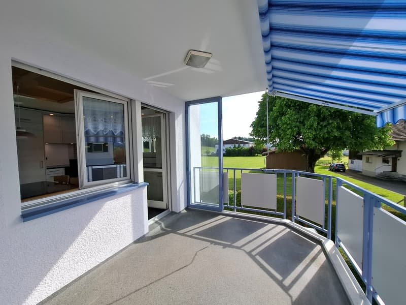 Helle, sehr freundliche und grosszügige 4.5-Zimmer-Wohnung in Züberwangen mit Balkon (4)