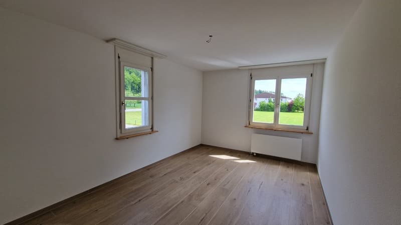 Helle, sehr freundliche und grosszügige 4.5-Zimmer-Wohnung in Züberwangen mit Balkon (8)