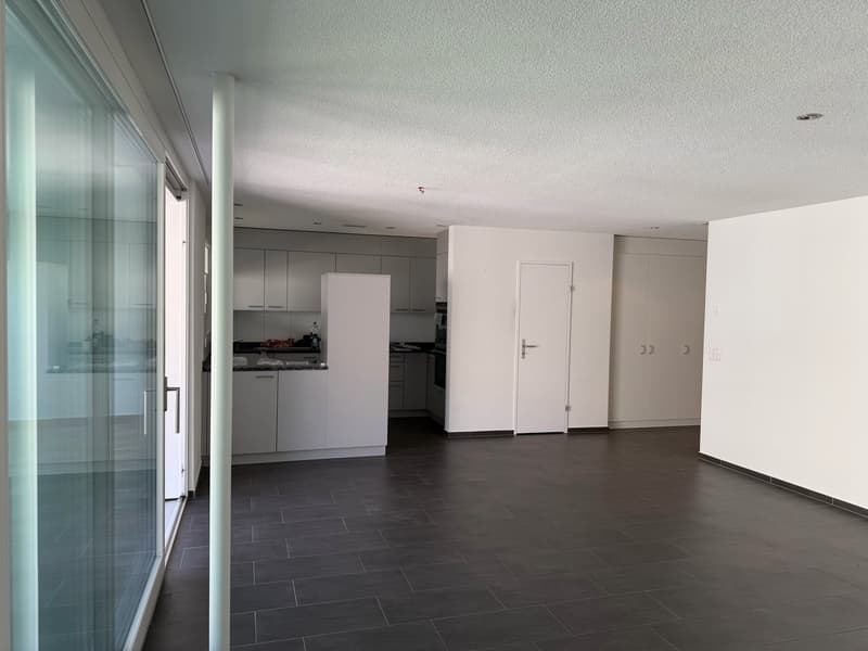 Bright 3.5-room apartment, 95 m², in a central location in Steffisburg (3)