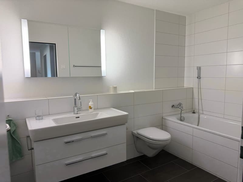 Bright 3.5-room apartment, 95 m², in a central location in Steffisburg (15)