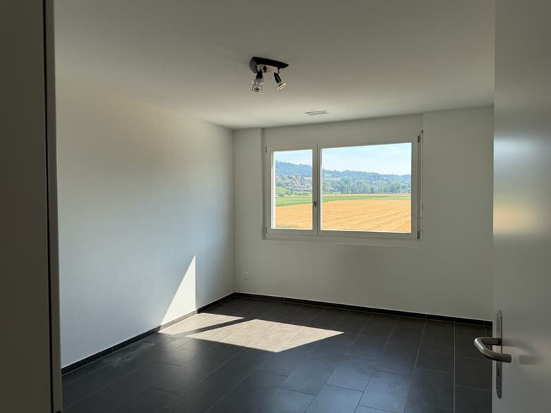 Bright 3.5-room apartment, 95 m², in a central location in Steffisburg (12)