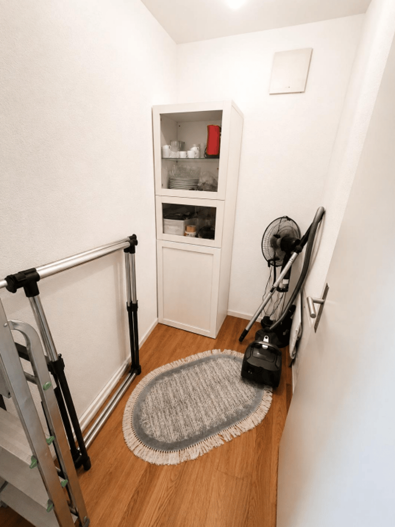 Elegantes 5.5-Zimmer-Reiheneckfamilienhaus mit exklusiver Terrasse und moderner Bauweise (9)