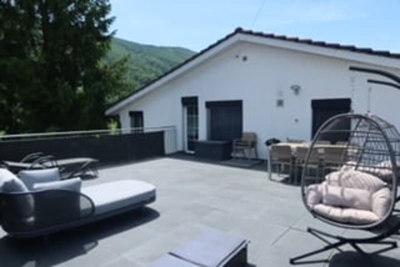 Casa a schiera modernizzata con appartamento 4.5- & 3.5-locali (3)