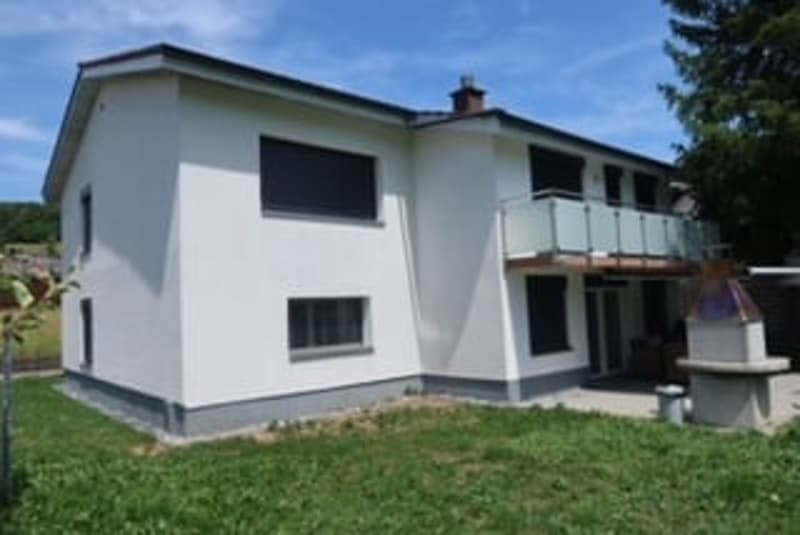 Casa a schiera modernizzata con appartamento 4.5- & 3.5-locali (10)