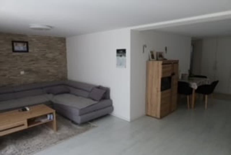 Casa a schiera modernizzata con appartamento 4.5- & 3.5-locali (13)