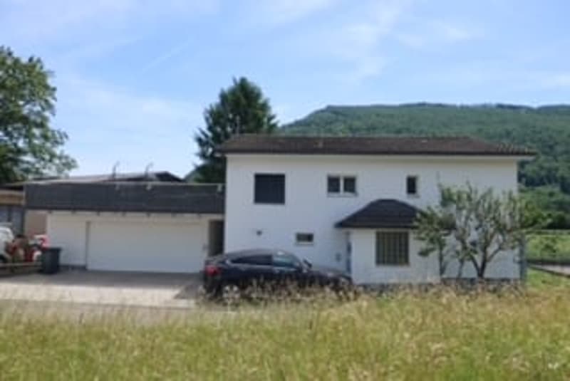 Casa a schiera modernizzata con appartamento 4.5- & 3.5-locali (11)
