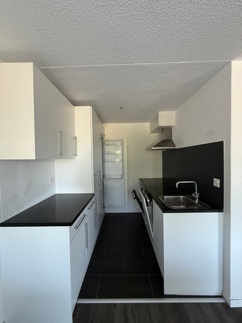 Appartement attractif de 3,5 pièces à Rüfenacht (8)