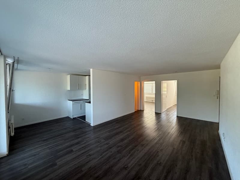 Appartement attractif de 3,5 pièces à Rüfenacht (2)