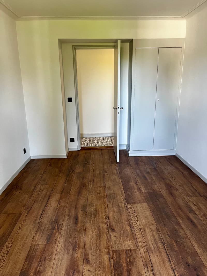 3.5-Room Apartment: First Occupancy in Historic Villa (8)