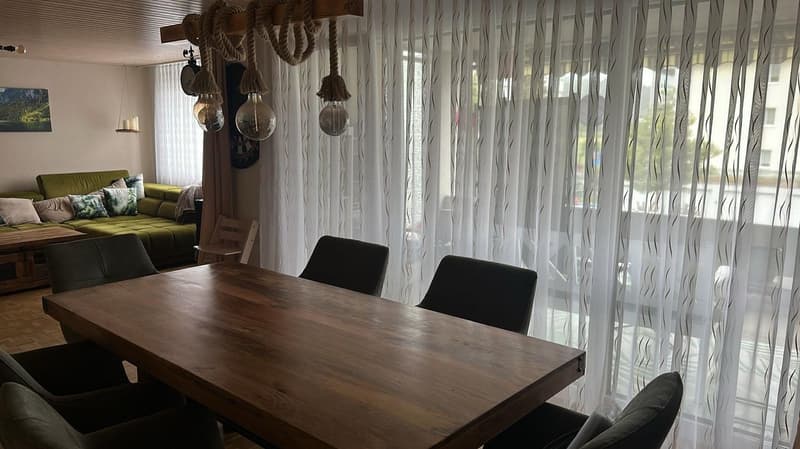 Appartement lumineux 4.5 pièces avec balcon et ascenseur à Reiden (8)