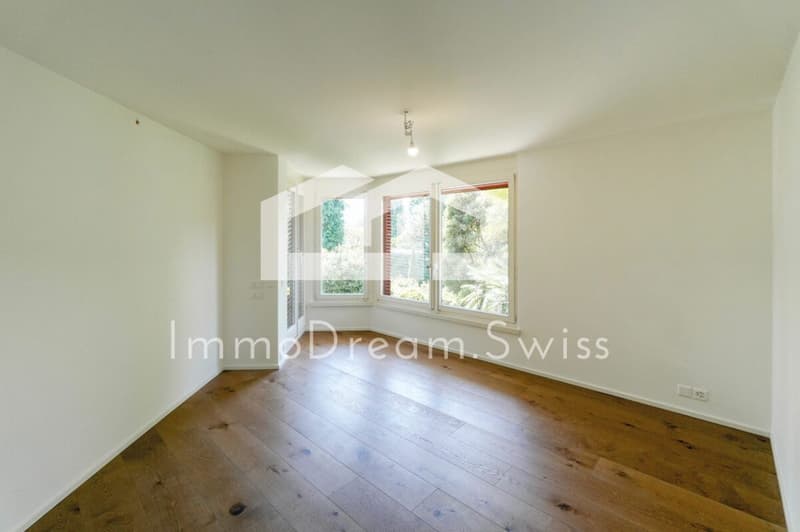 Spacious and bright 4 ½ room maisonette property, "Residenza al Parco", with partial lake view (10)
