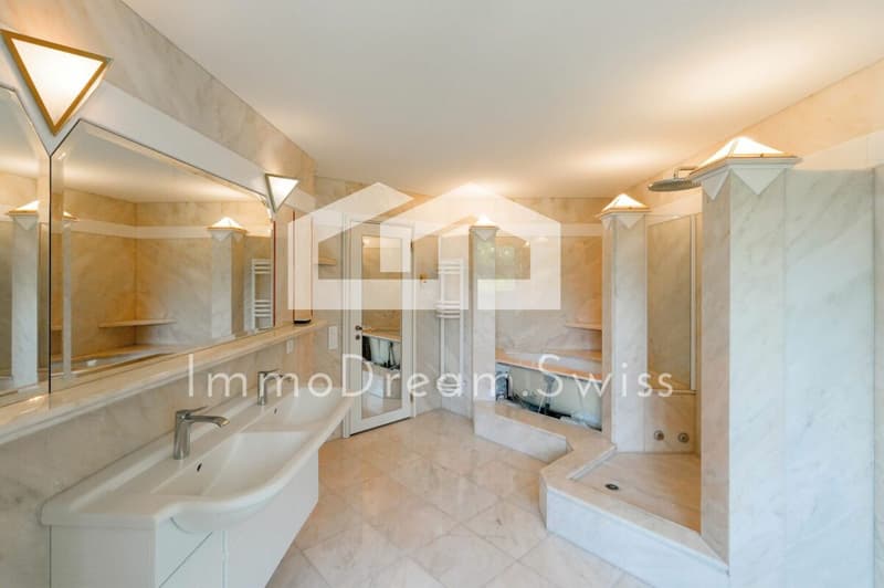 Spacious and bright 4 ½ room maisonette property, "Residenza al Parco", with partial lake view (8)