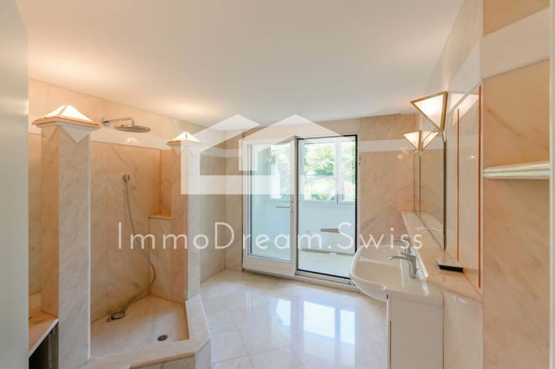 Spacious and bright 4 ½ room maisonette property, "Residenza al Parco", with partial lake view (9)