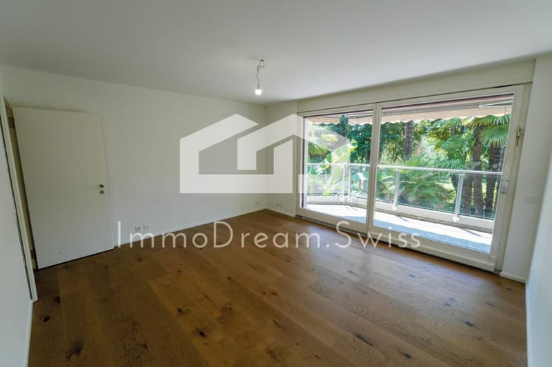 Spacious and bright 4 ½ room maisonette property, "Residenza al Parco", with partial lake view (7)