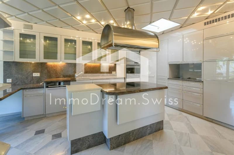 Spacious and bright 4 ½ room maisonette property, "Residenza al Parco", with partial lake view (4)