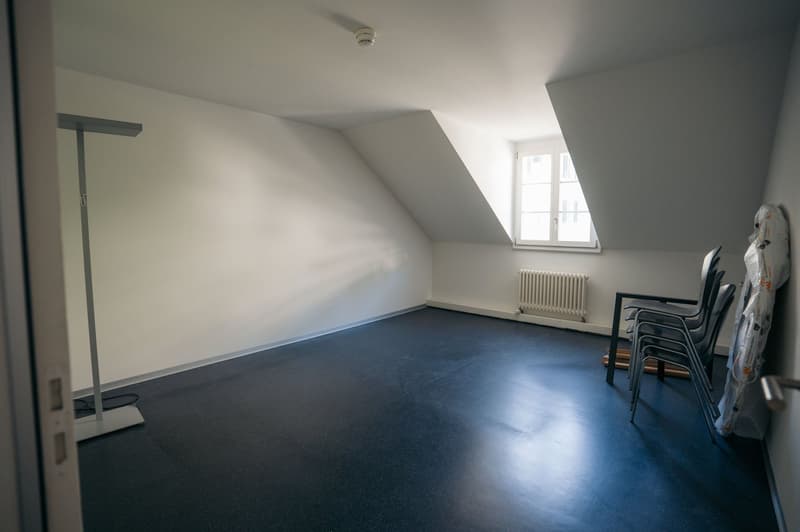 Office in the House by the River (18.6m2) (1)