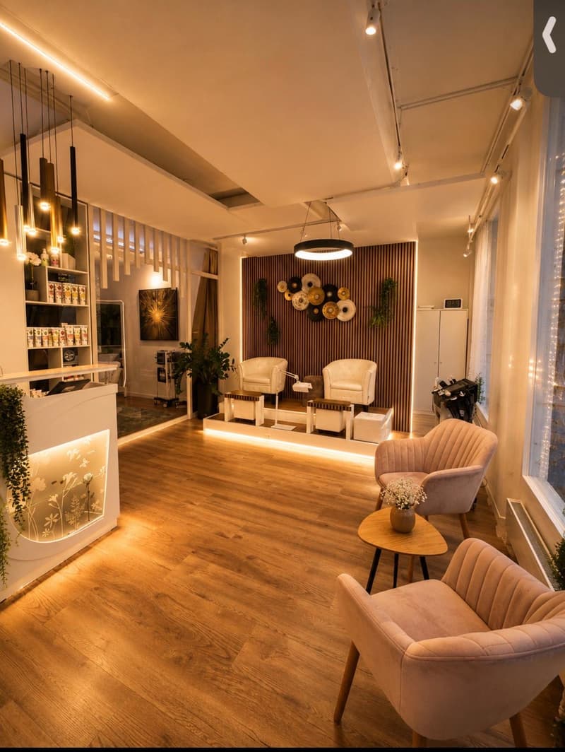 Travaillez où la beauté est chez elle. ✨Salles de traitement & lieux de travail à Lucerne (3)