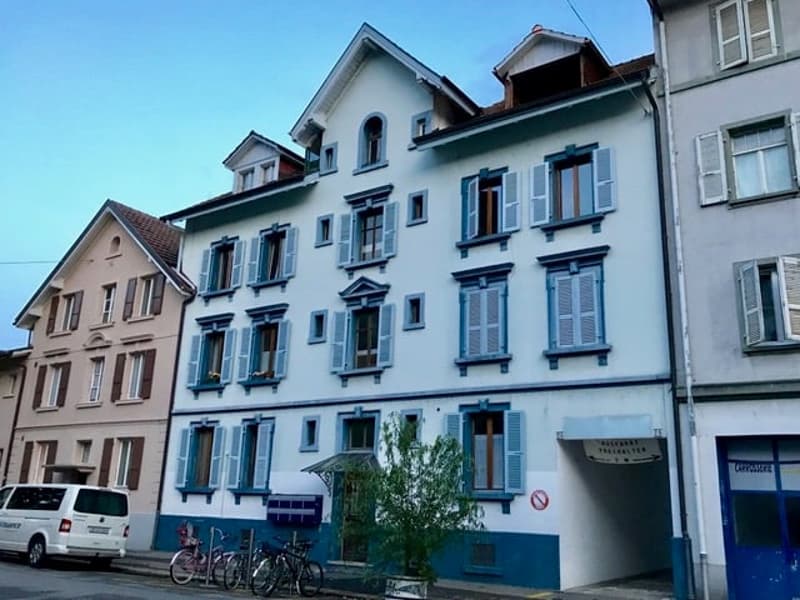 Quiet 2.5 rooms in the center of Biel with garden plot (10)