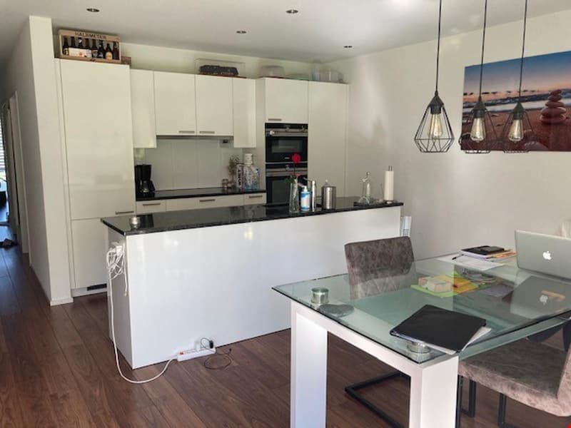 Appartement spacieux et attractif de 3 1/2 pièces (aménagement d'étage supérieur) (4)