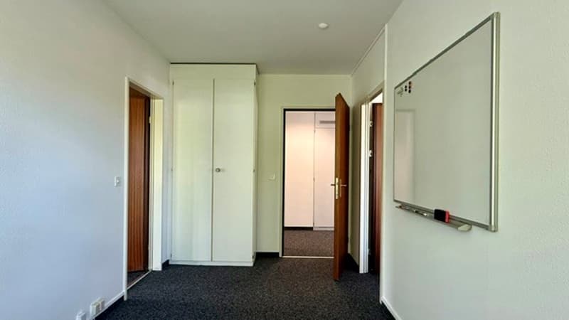 Deux bureaux dans un emplacement central et calme près de Heuwaage (5)