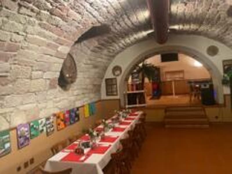 Taky away, Restaurant oder Laden, Lager / Mietwohnung 3.5 Zimmer möglich (1)