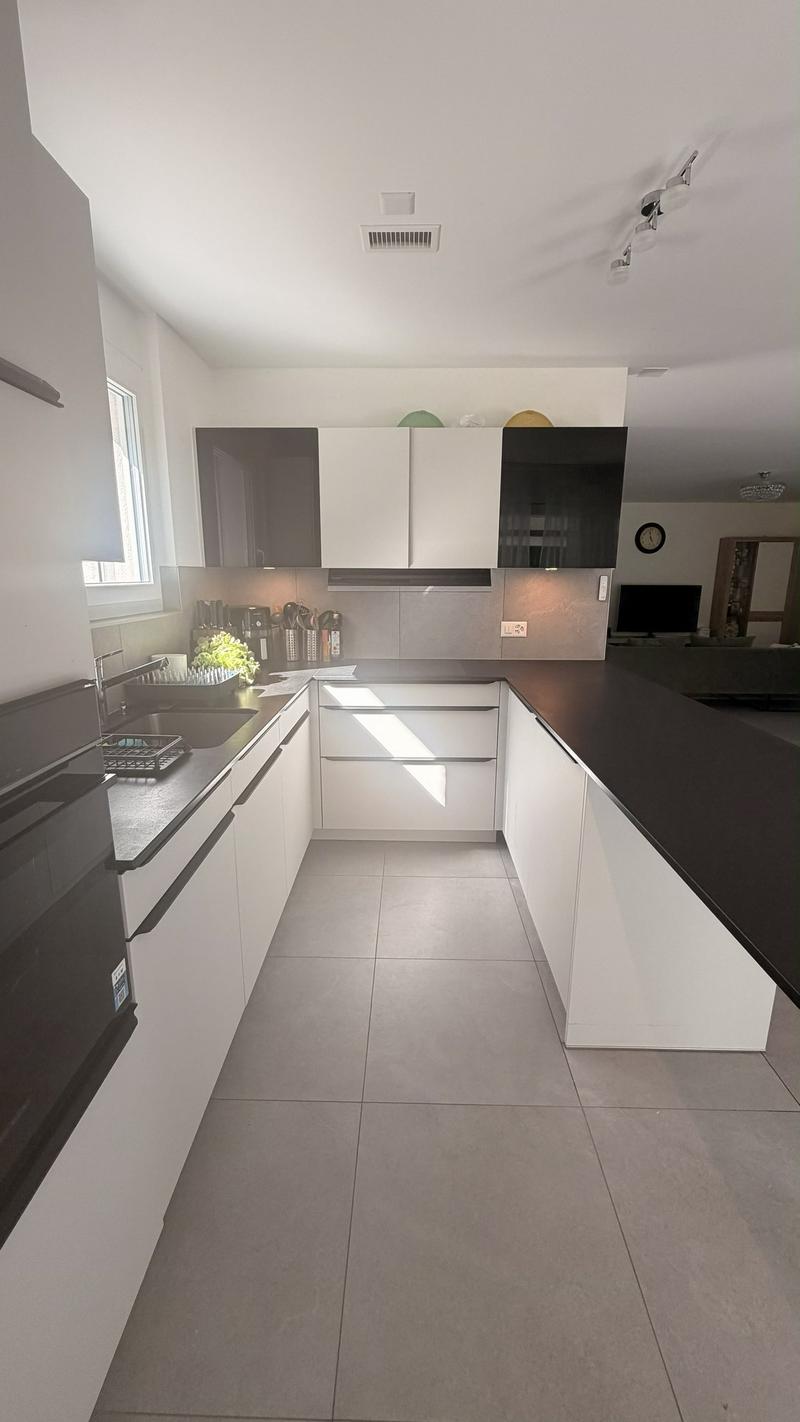 Modern semi-detached villa 5.5 rooms (2025), private garden, superb view, garage with direct access (18)
