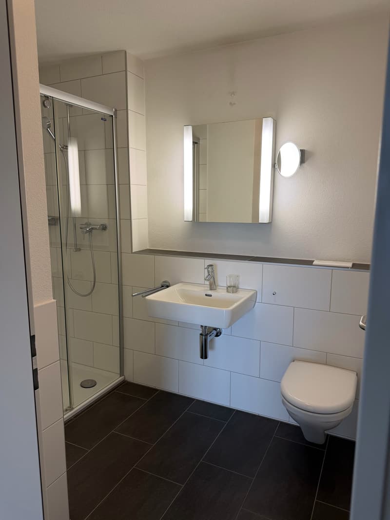 Appartamento 3.5 locali luminoso, 95 m², in posizione centrale a Steffisburg (4)