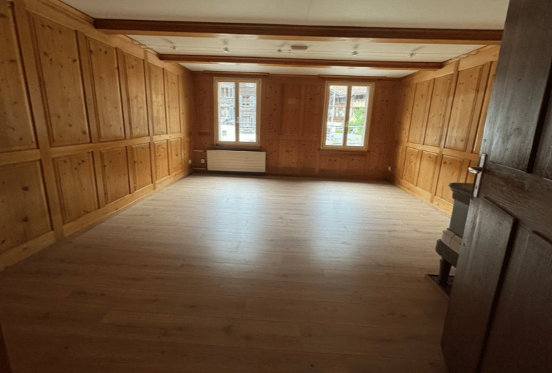 Charmante 5.5-Zimmer-Wohnung in historischem Gebäude unweit des BHF (6)