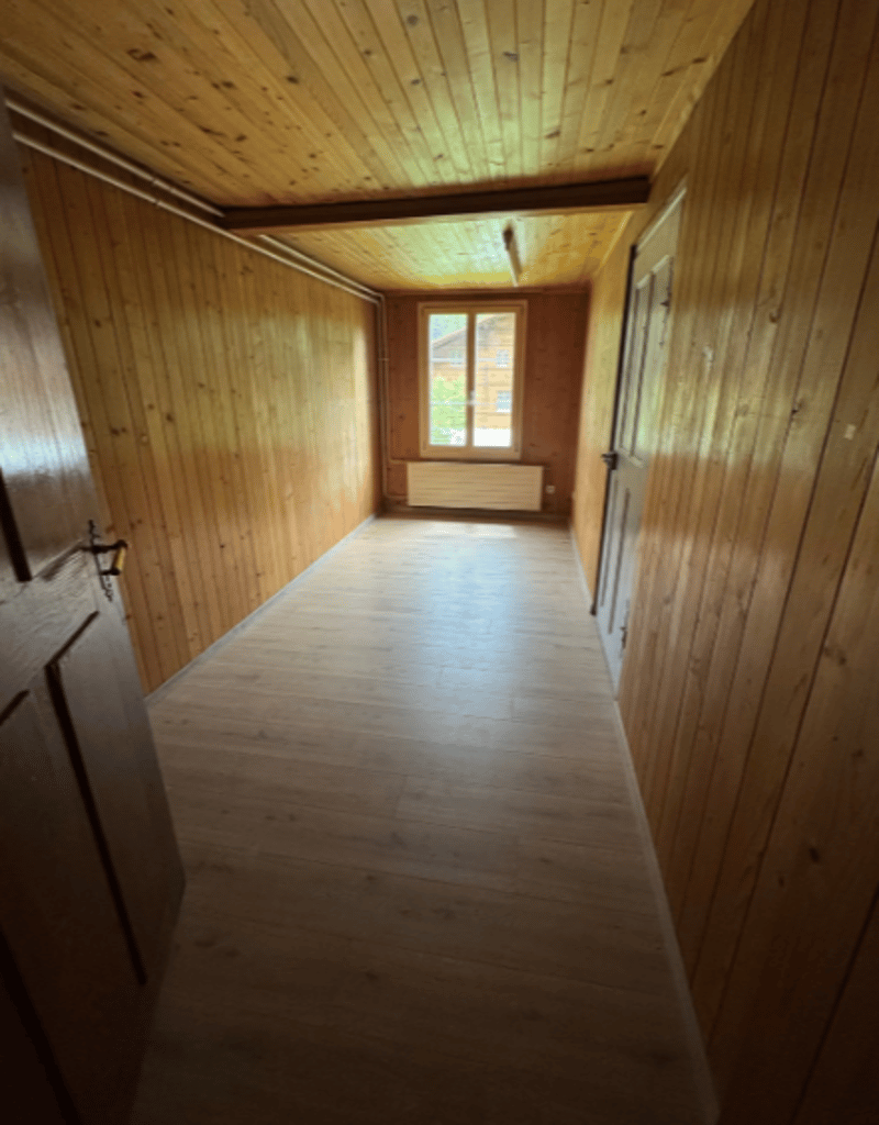Charmante 5.5-Zimmer-Wohnung in historischem Gebäude unweit des BHF (8)