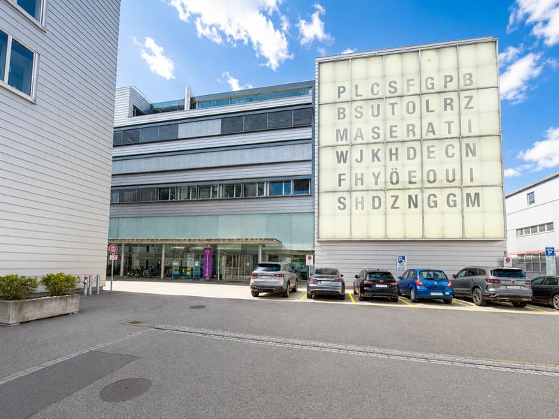 Moderne möblierte Bürofläche an zentraler Lage in Urdorf (1)