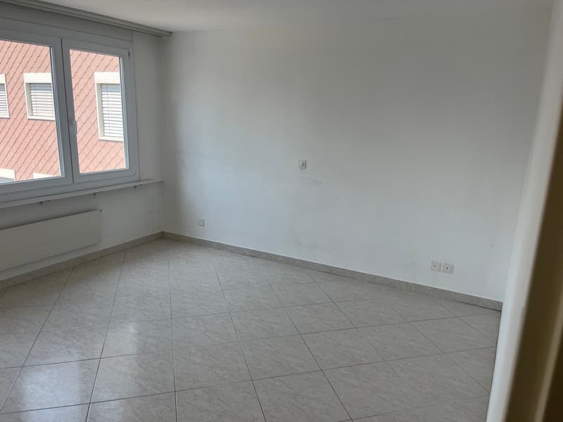 Geräumige 5.5-Zimmer-Wohnung an der Hauptstrasse in Biberist –sofort verfügbar!" (26)
