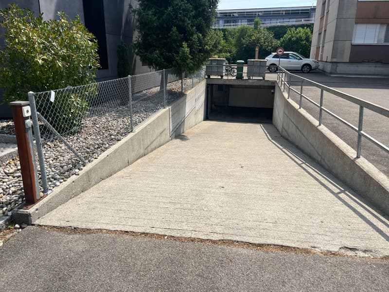 Geräumige 5.5-Zimmer-Wohnung an der Hauptstrasse in Biberist –sofort verfügbar!" (7)
