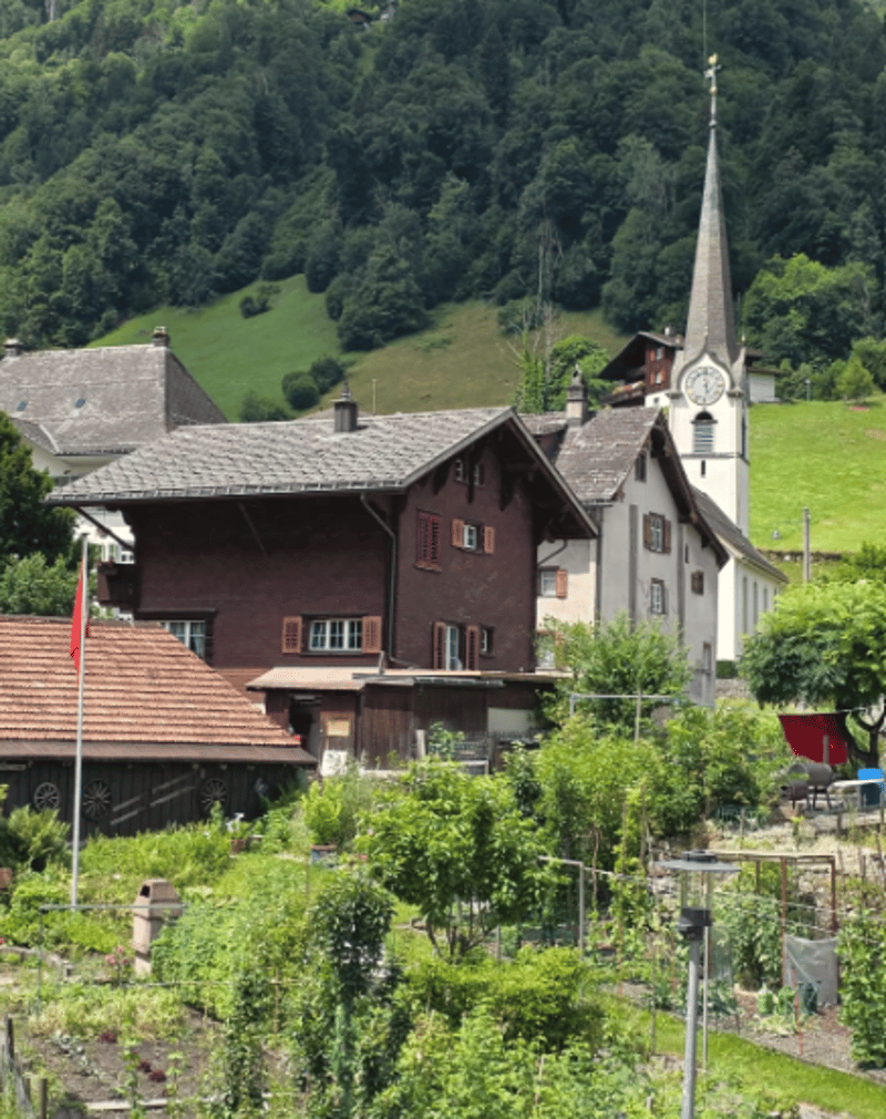 320 Jahre Zuhause – jetzt Ihres? Doppelhaushälfte, 5 Zi., Luchsingen GL (17)