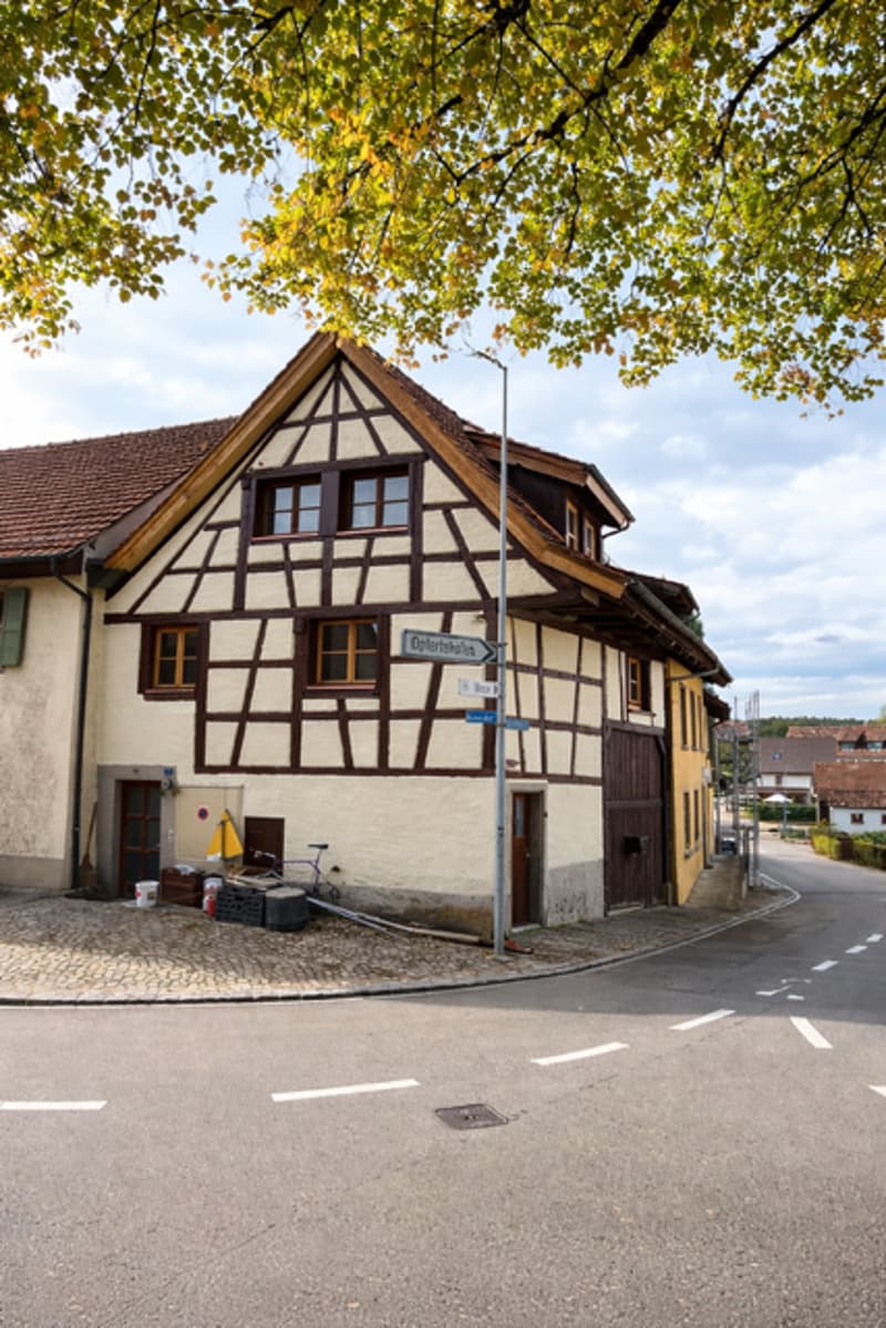 Charmantes 2.5-Zimmer-Eckhaus auf drei Etagen – Wohnen mit Hausgefühl (9)
