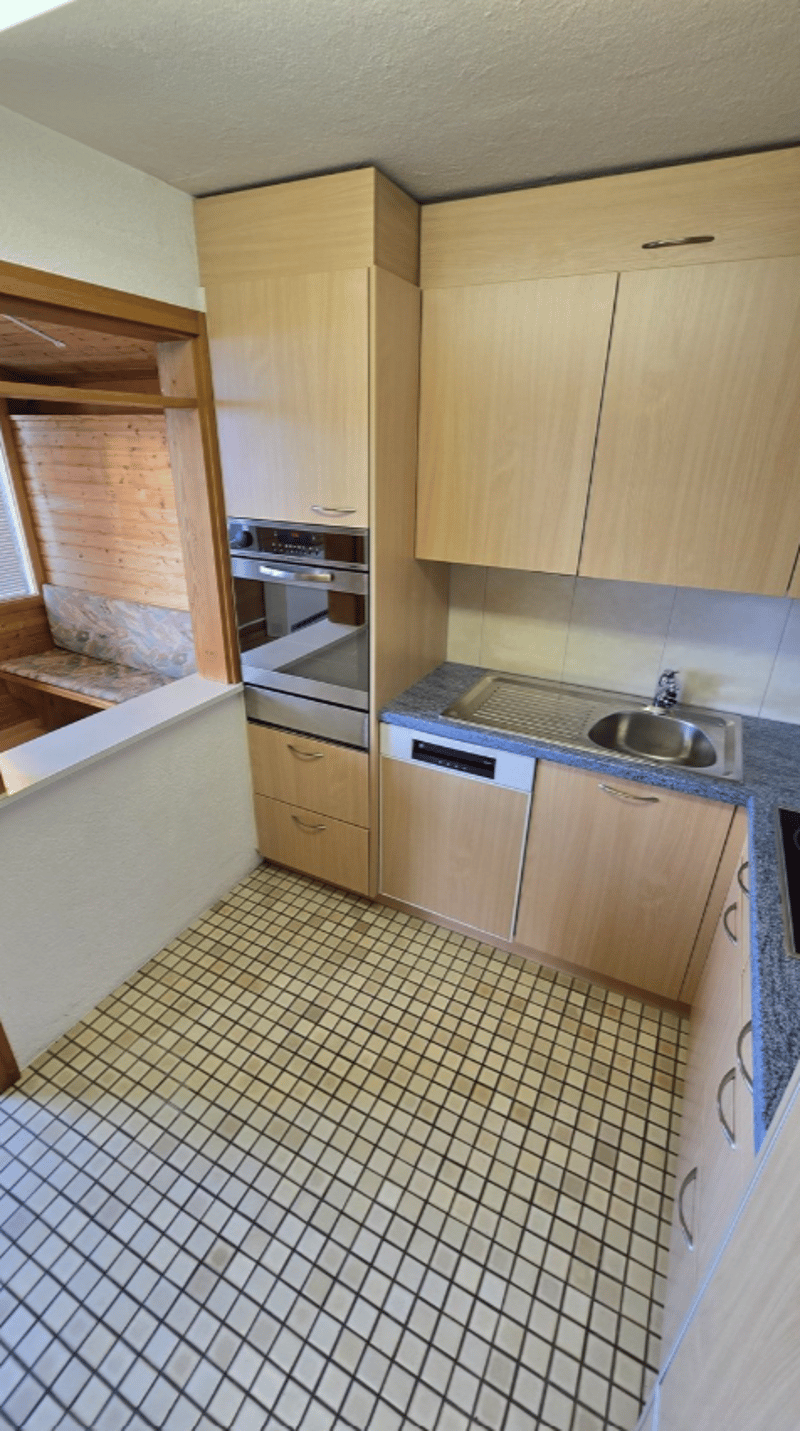 Grosszügige 3-Zimmer-Wohnung mit traumhafter See- und Bergsicht (14)