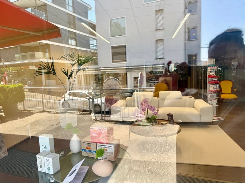 Praxisräume, Büro, Atelier oder Ladenlokal an zentraler Einkaufsstrasse in Thalwil (2)