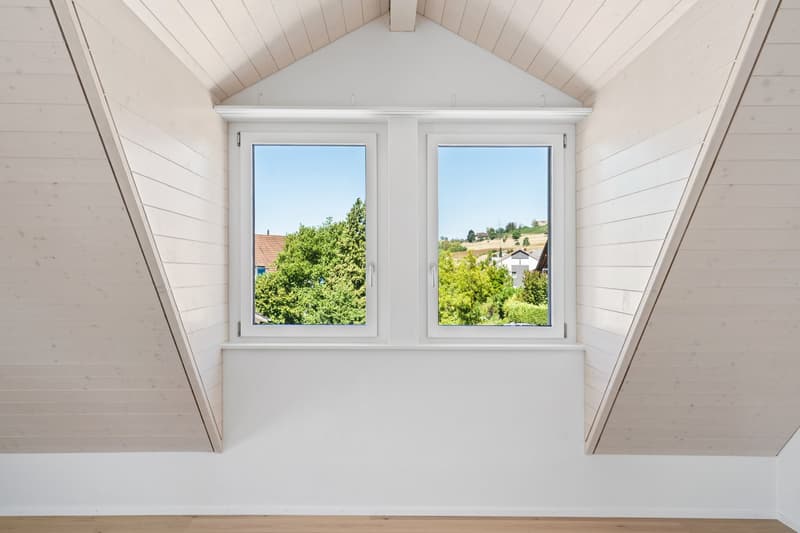Erstbezug: Stilvolle und grosszügige Maisonette-Wohnung (4)