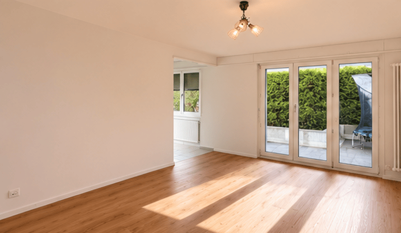 Moderne 4-Zimmer-Wohnung mit Gartensitzplatz in Niederhasli (3)
