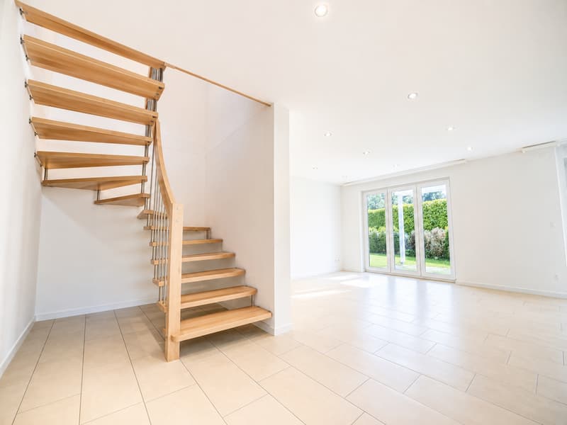 MODERNES FAMILIENHAUS IN EIKEN LICHT, RUHE & WOHNQUALITÄT (6)