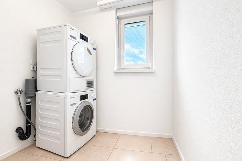 MODERNES FAMILIENHAUS IN EIKEN LICHT, RUHE & WOHNQUALITÄT (15)