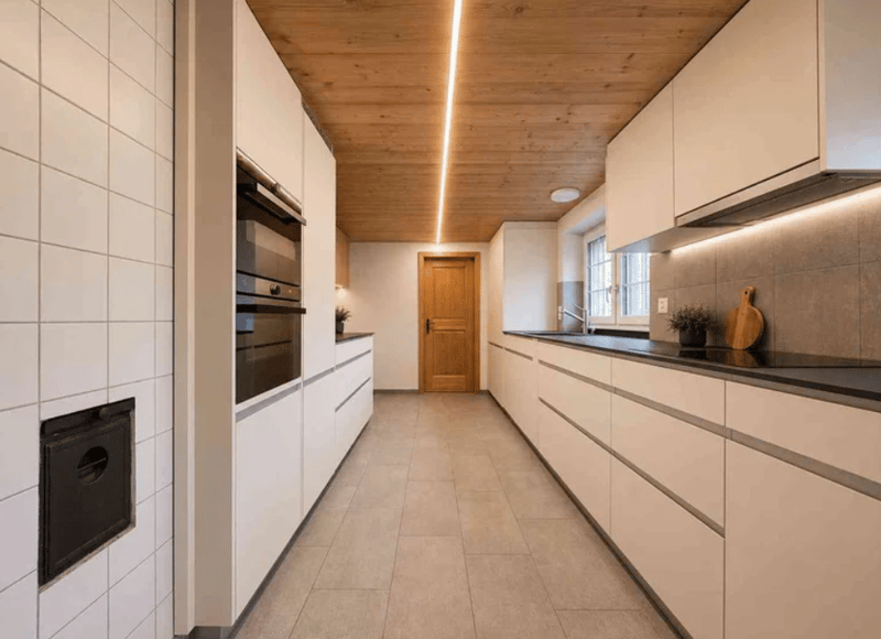 Grosses Einfamilienhaus im Grünen mit Atelier & Ausbaupotenzial! (4)